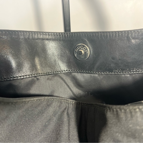 Gucci black nylon canvas hobo bag with leather strap and bamboo handle - Picture 6 of 15